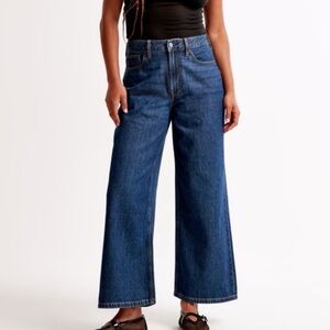 Abercrombie Crop Wide Leg Jeans Women’s Size 28 or 6 Short High Rise Dark Wash